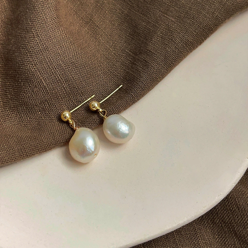 Baroque vintage natural pearl handmade earrings with silver needles