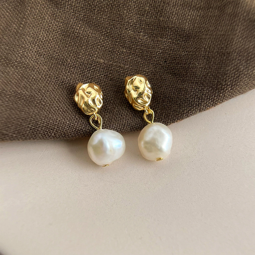 Baroque vintage natural pearl handmade earrings with silver needles